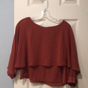 Cute mid-sleeve flowy top